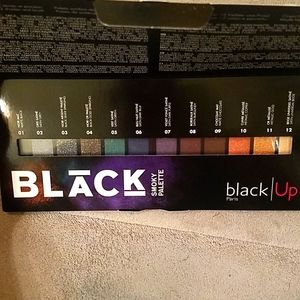 BNIB BlackUp smoky eyeshadow palette